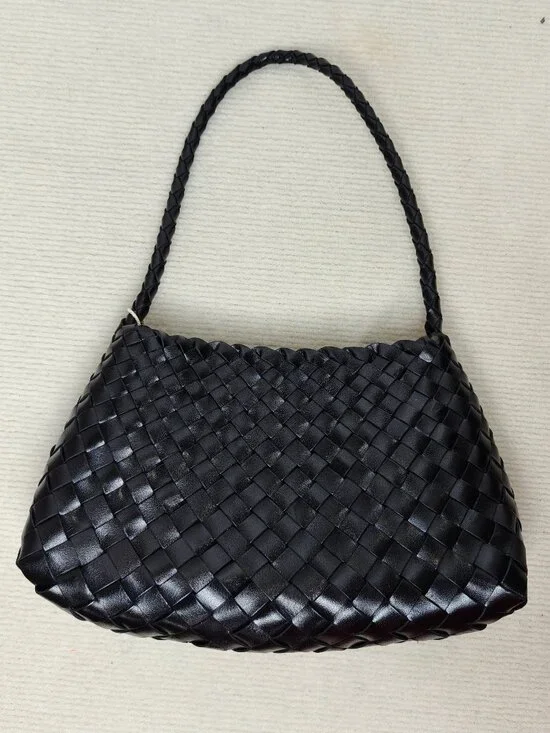 Dragon Diffusion rosanna woven leather shoulder bag in black - Picture 3 of 11